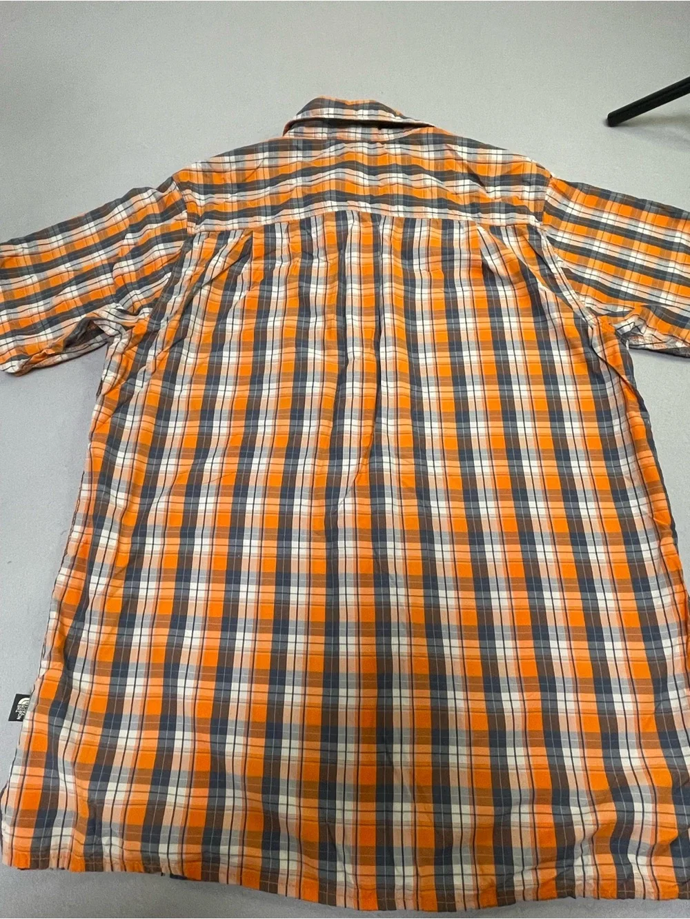 The North Face Men’s M Regular Plaid Short Sleeve Button-Up Point Collar Pockets
